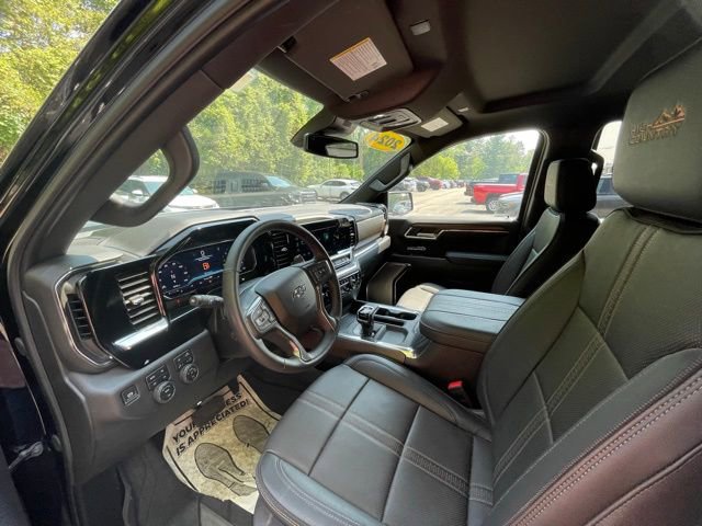 2024 Chevrolet Silverado 1500 High Country photo 17