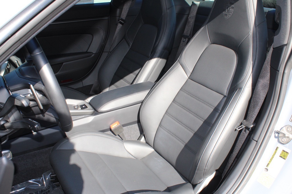 2024 Porsche 911 4S Coupe photo 4