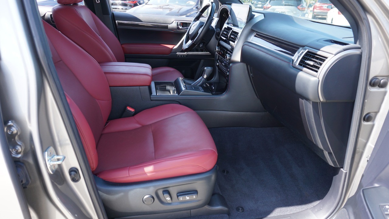 2023 Lexus GX Premium photo 14