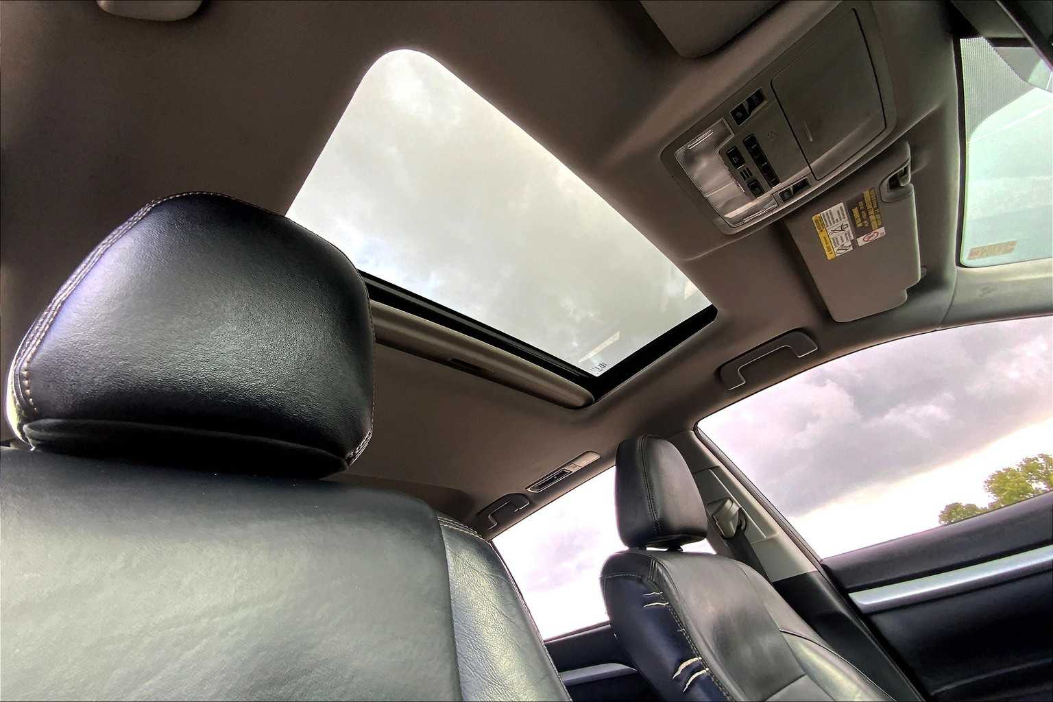 2017 Toyota Highlander XLE photo 6