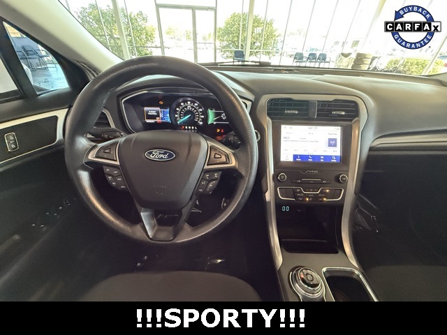2020 Ford Fusion SE photo 16