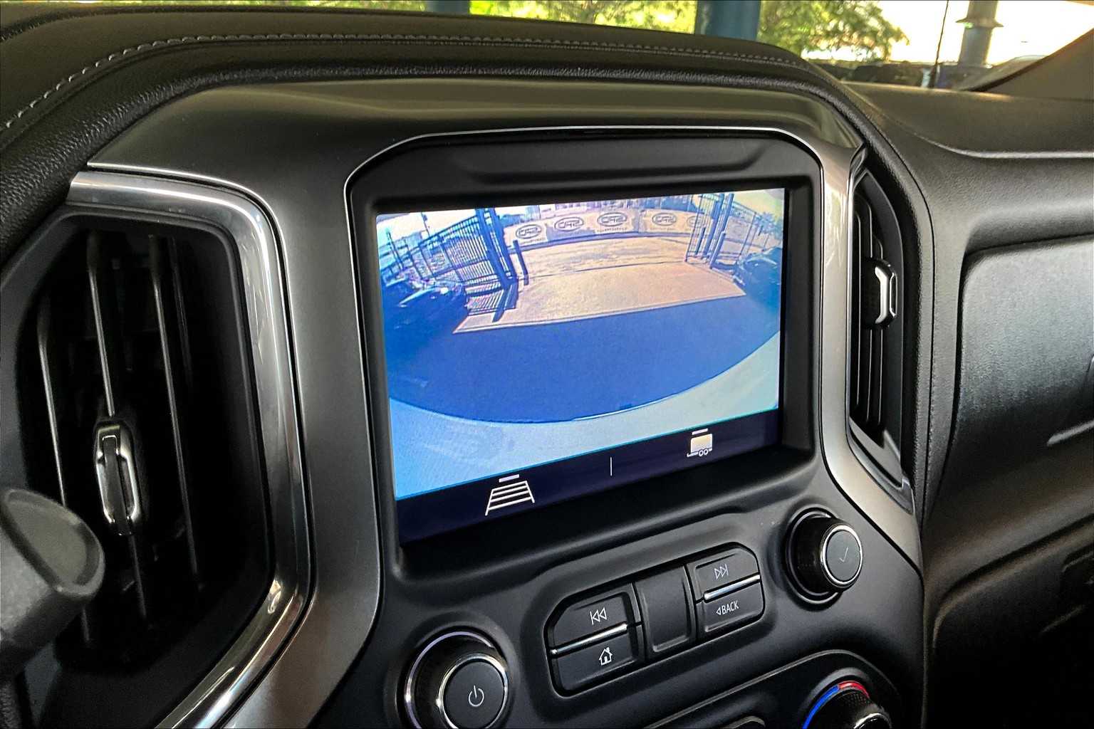 2020 Chevrolet Silverado 1500 LT photo 25