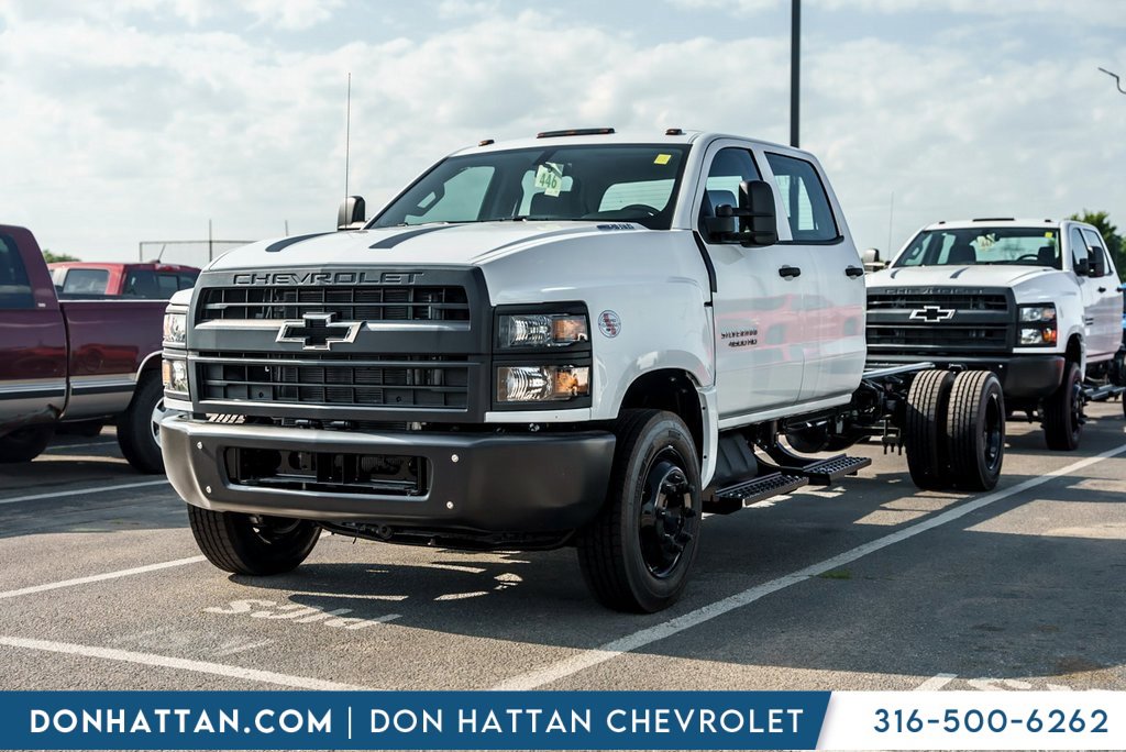 2024 Chevrolet Silverado 4500 Medium Duty Chassis Cab Work Truck's photo
