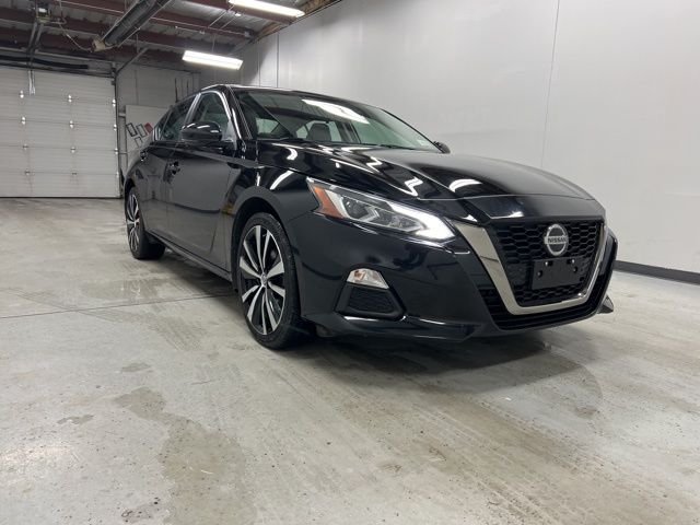 2021 Nissan Altima 2.5 SR photo 3