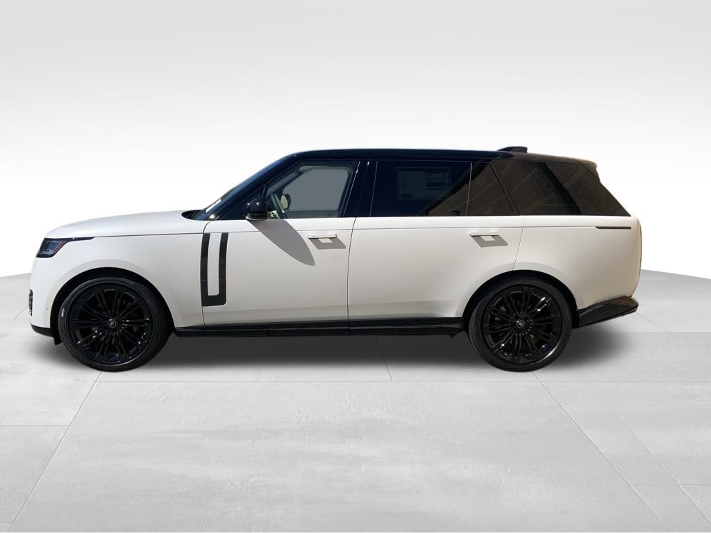 2025 Land Rover Range Rover SE photo 2