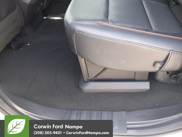 2025 Ford F-350 Lariat photo 26