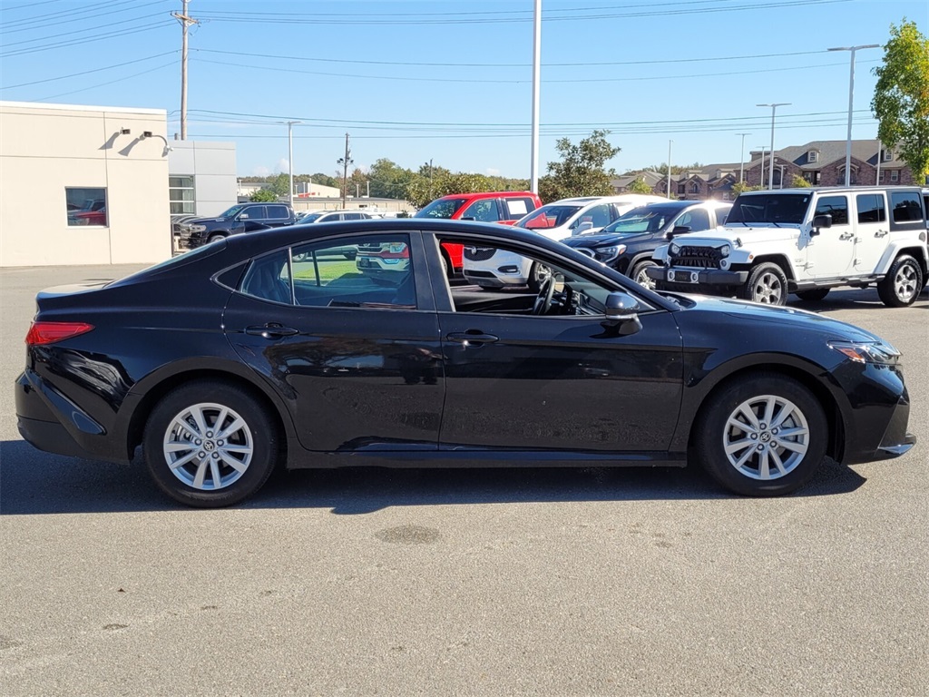 2025 Toyota Camry LE photo 2