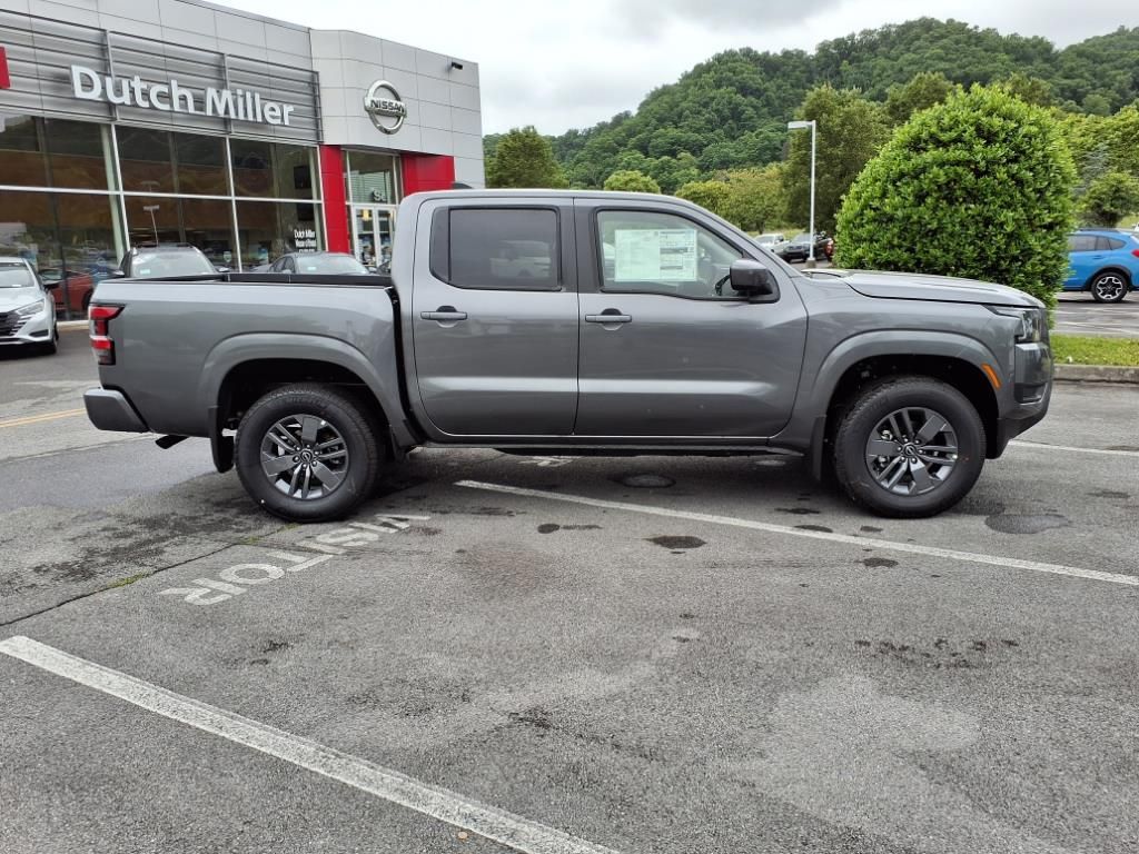 2025 Nissan Frontier SV photo 3