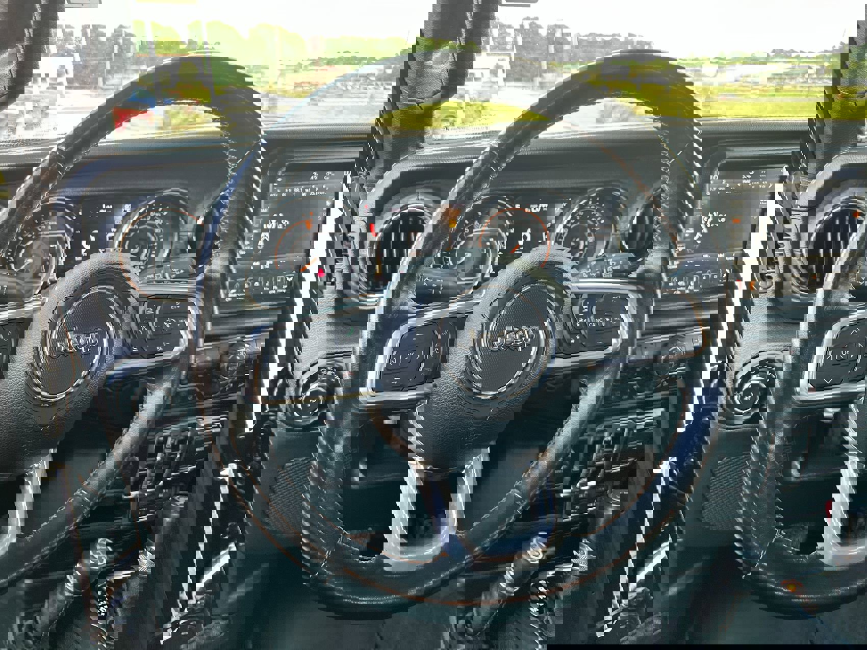 2020 Jeep Wrangler Unlimited Sahara High Altitude photo 13