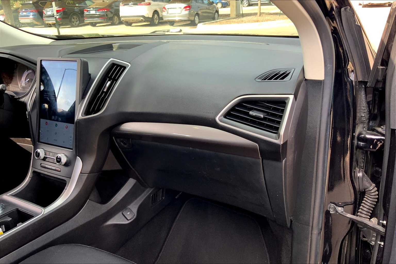 2022 Ford Edge SE photo 31