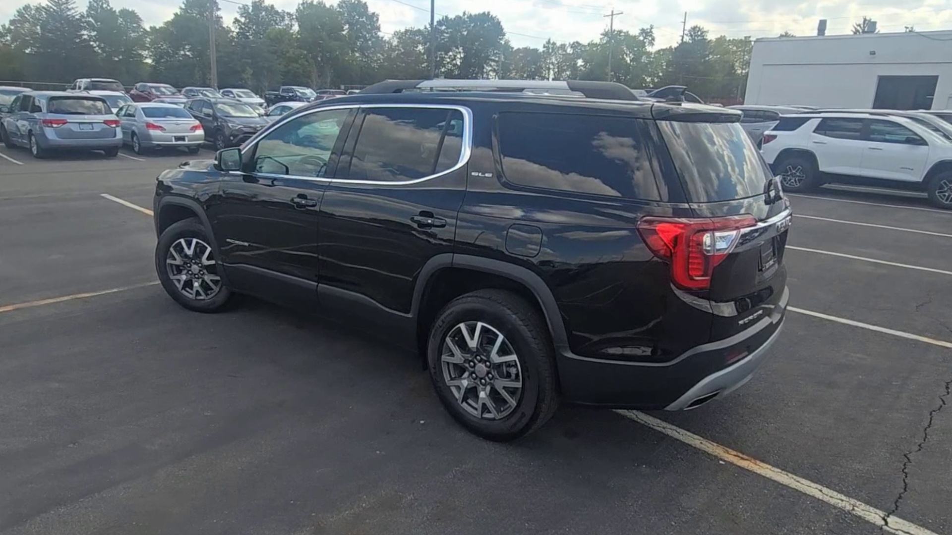 2023 Gmc Acadia SLE photo 39