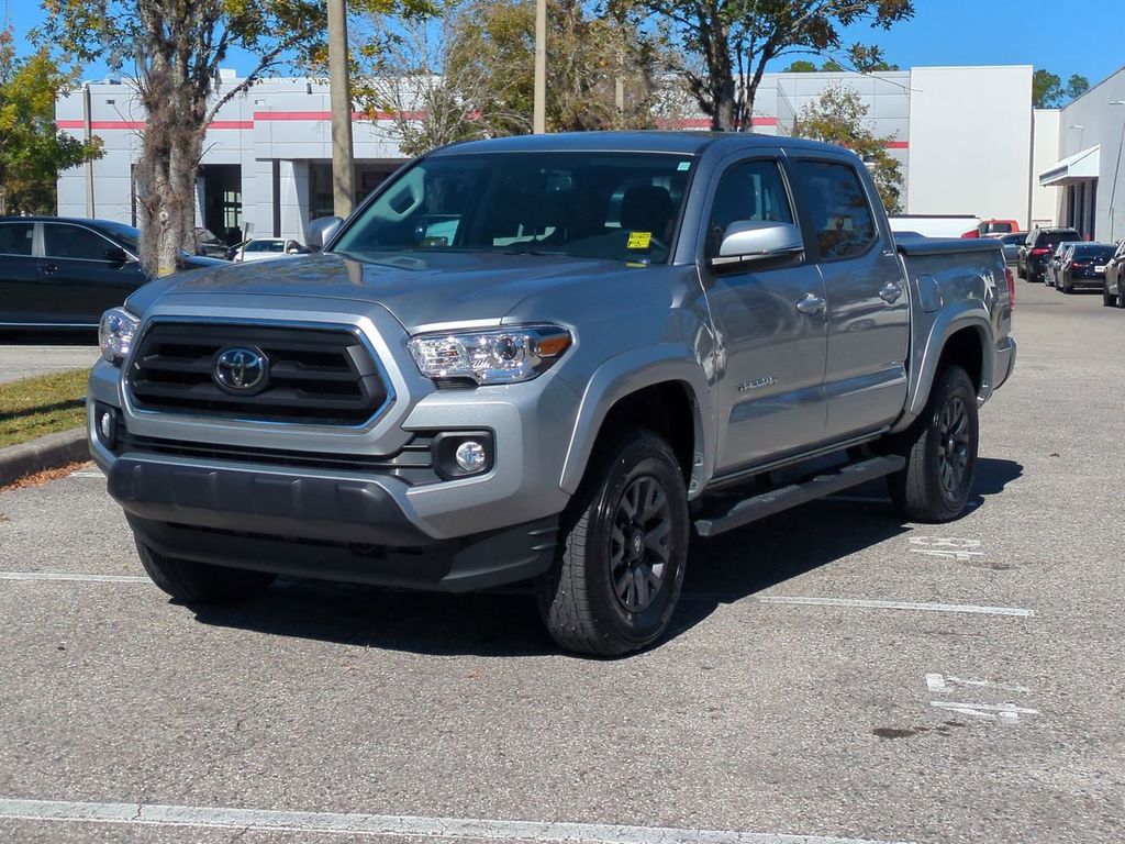 2023 Toyota Tacoma SR5's photo