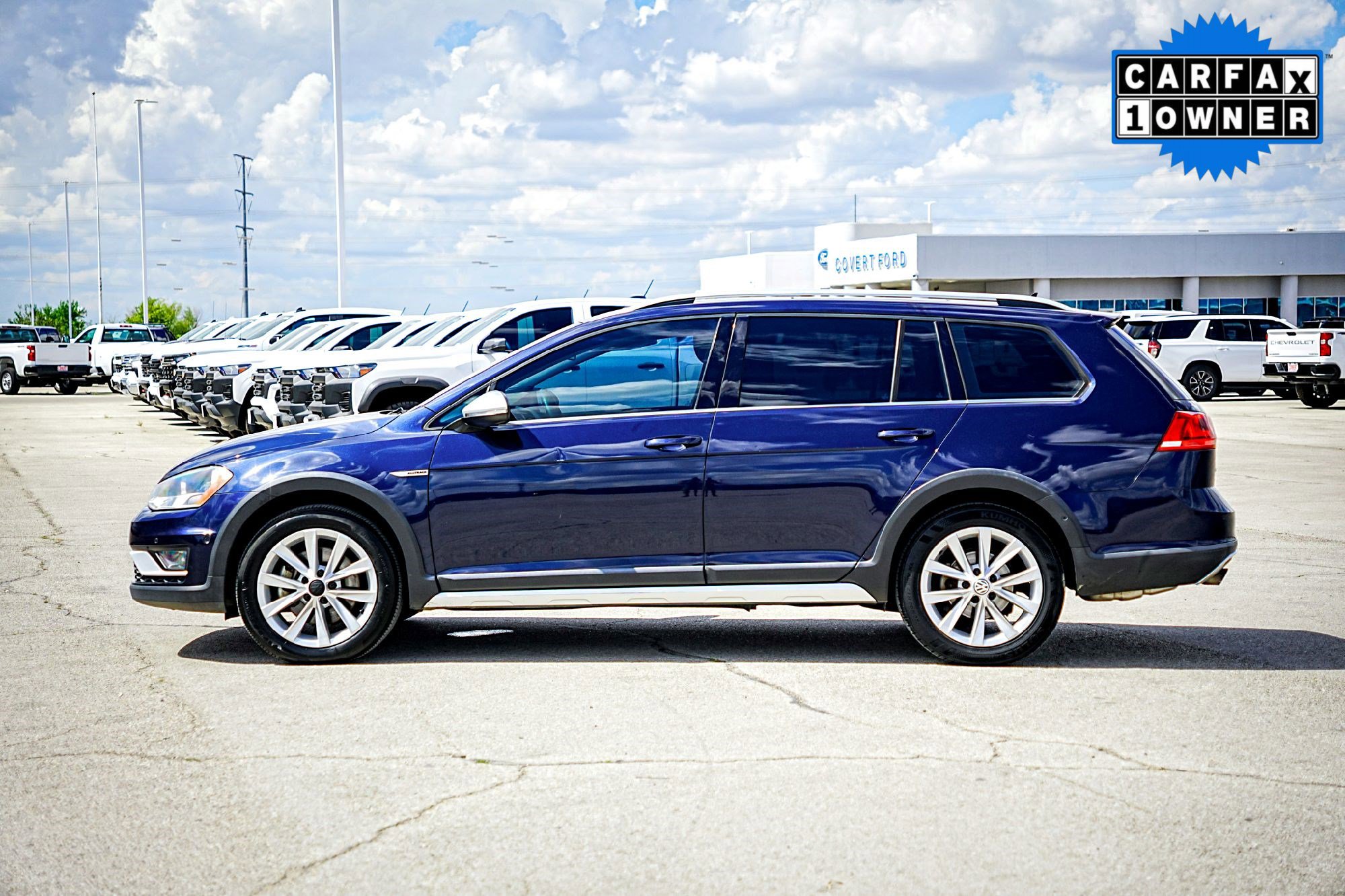 2017 Volkswagen Golf Alltrack TSI SE 4Motion photo 2