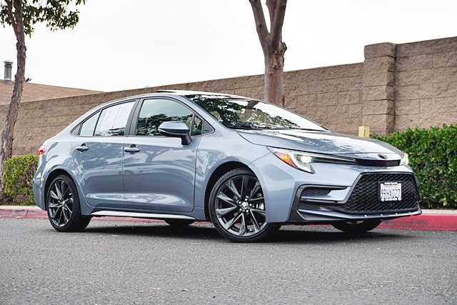 2025 Toyota Corolla XSE's photo