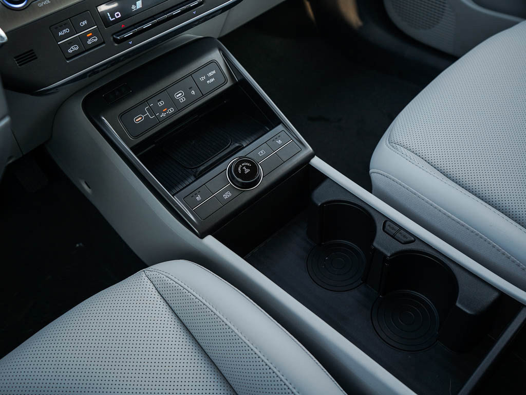 2026 Hyundai Kona SEL photo 23