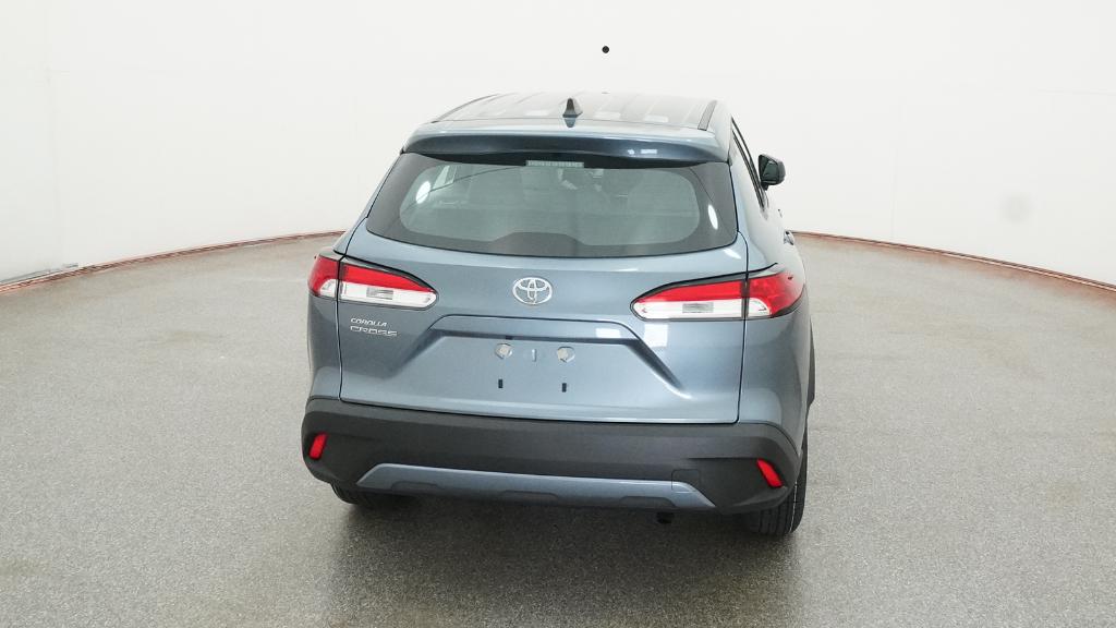 2025 Toyota Corolla Cross L photo 18