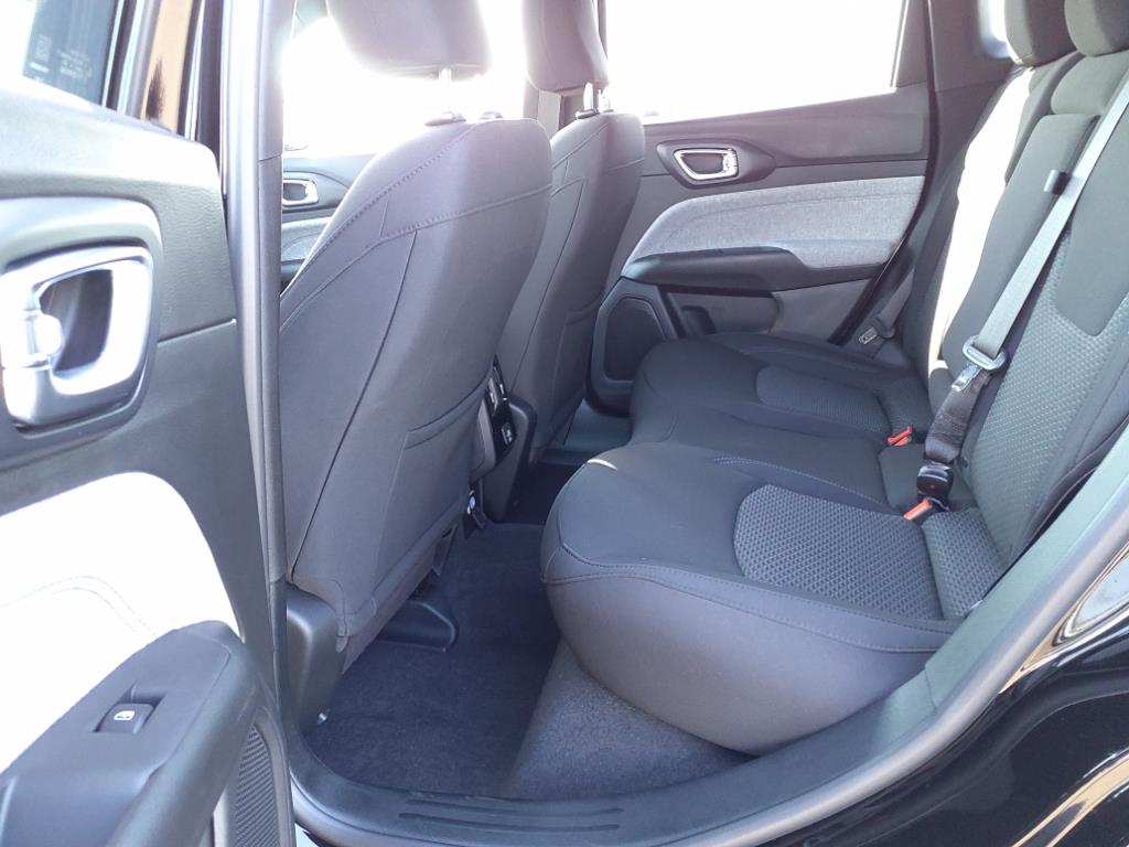 2024 Jeep Compass Sport photo 5