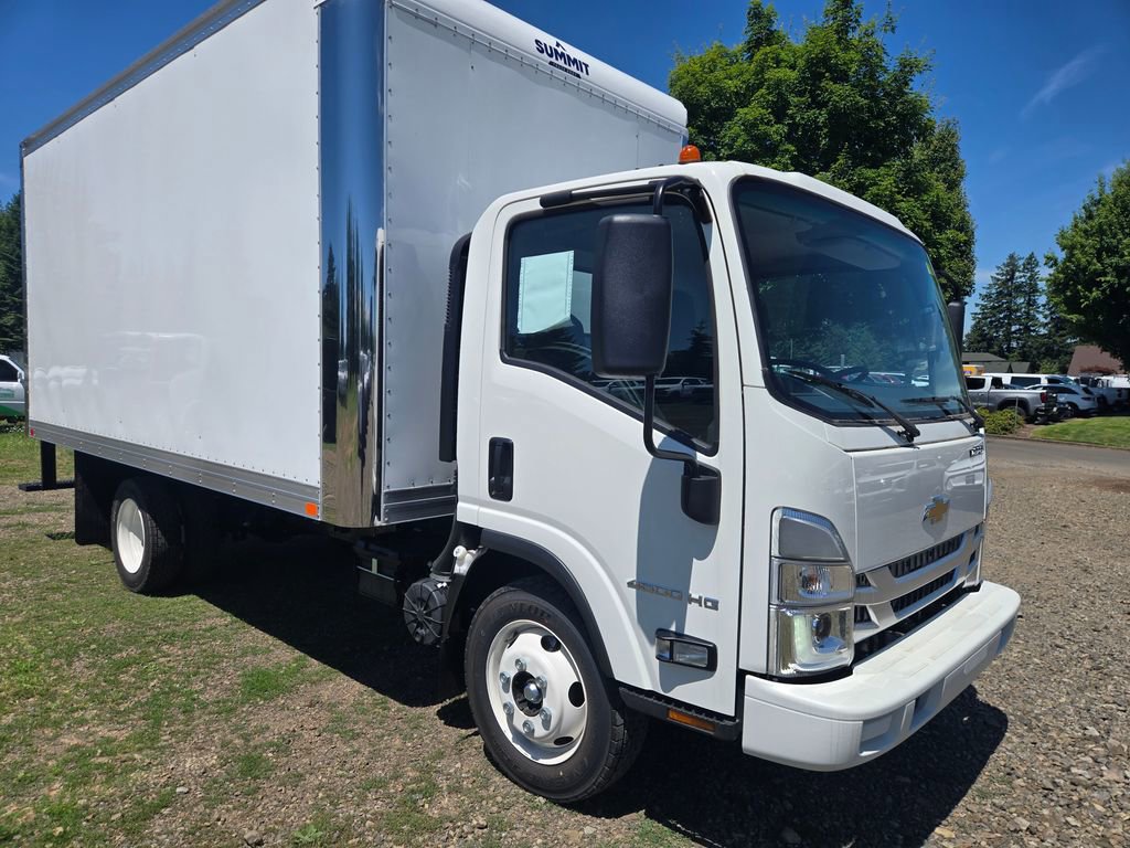 2024 Chevrolet Silverado 4500HD photo 3