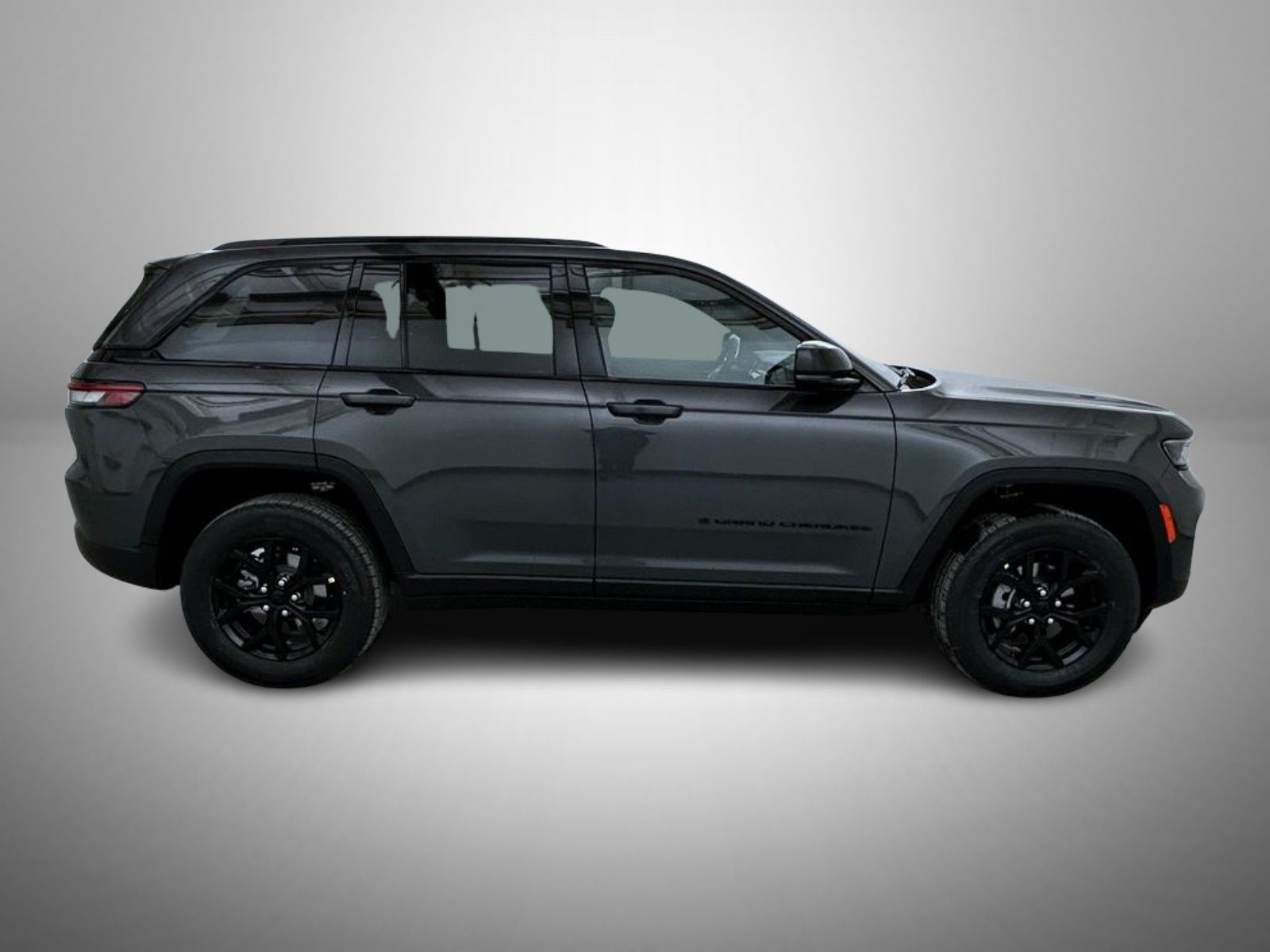 2025 Jeep Grand Cherokee Laredo photo 4