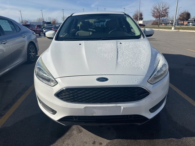 2015 Ford Focus SE photo 2