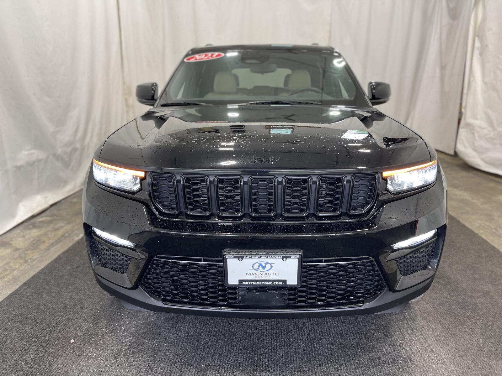 2023 Jeep Grand Cherokee Limited photo 2