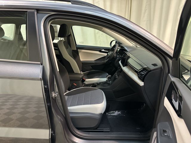 2025 Volkswagen Taos S photo 29