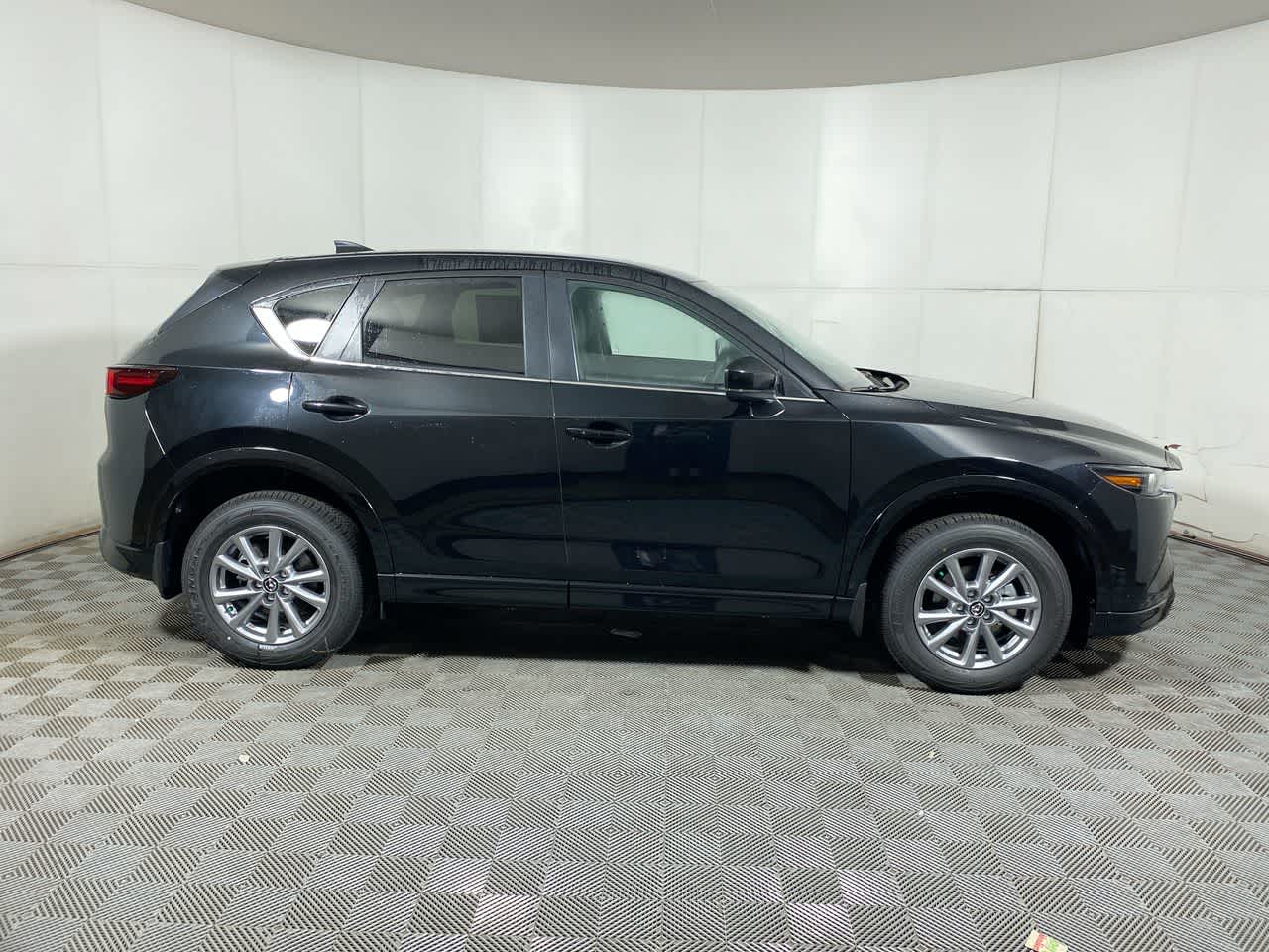 2025 Mazda CX-5 2.5 S Preferred photo 9