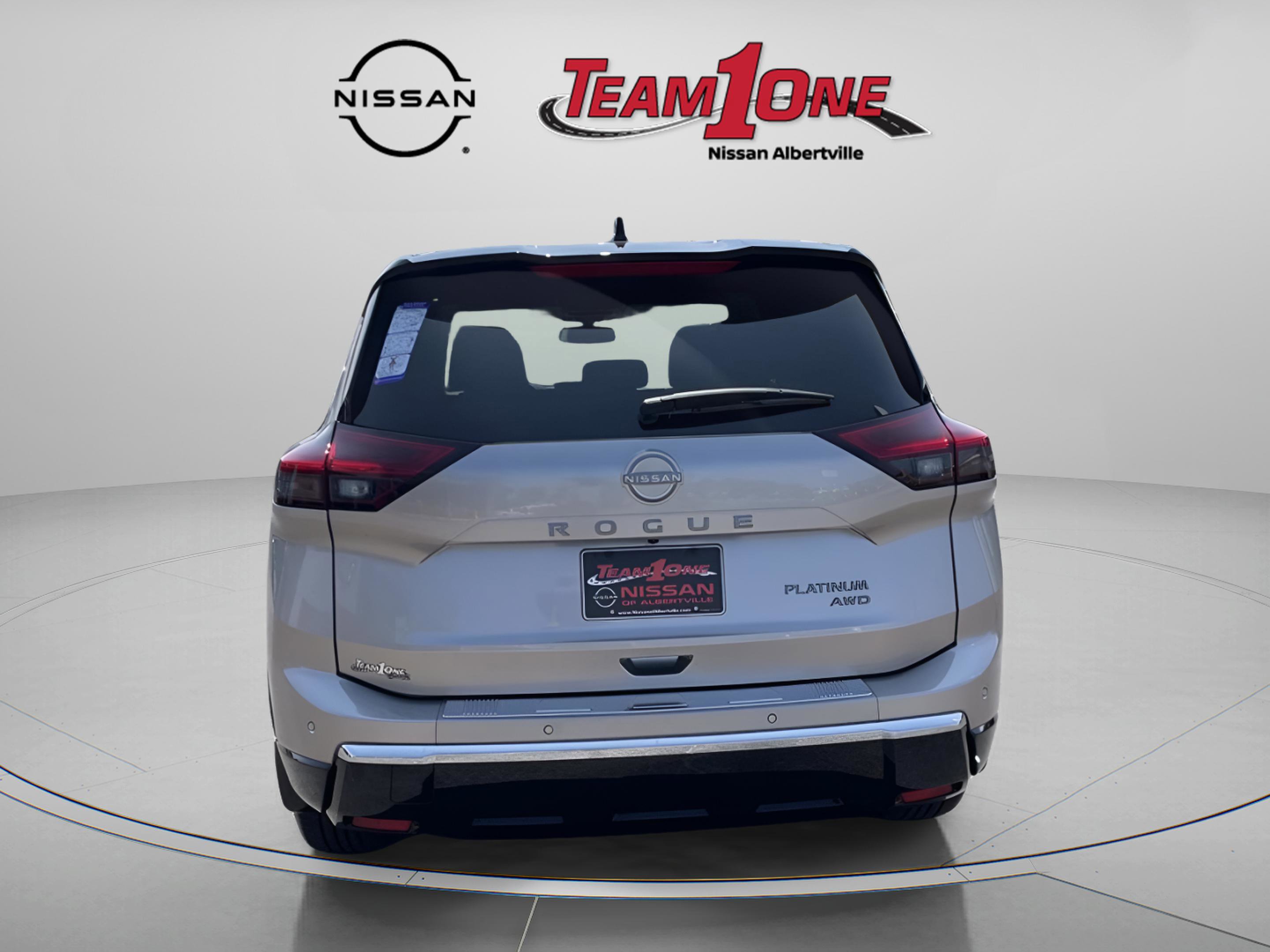 2026 Nissan Rogue Platinum photo 4