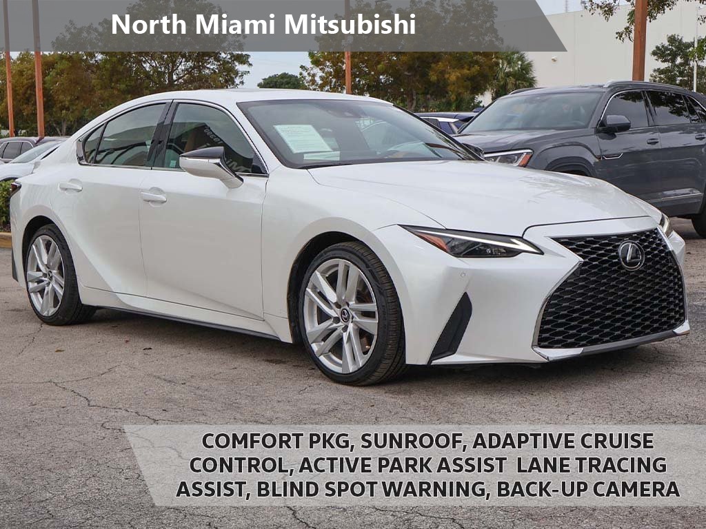 2023 Lexus IS 300's photo