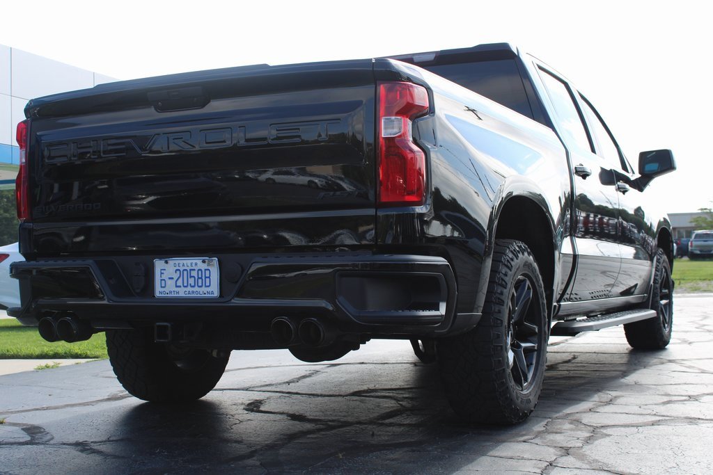 2020 Chevrolet Silverado 1500 RST photo 3