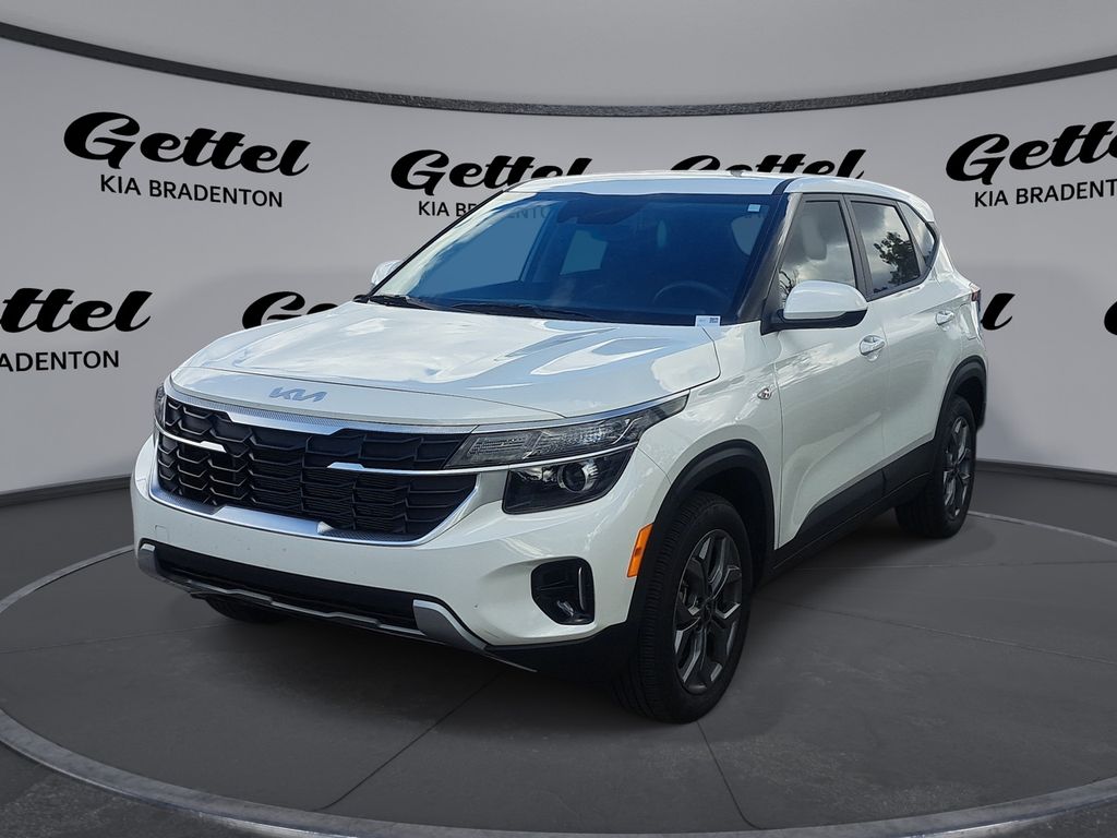 2025 Kia Seltos LX's photo