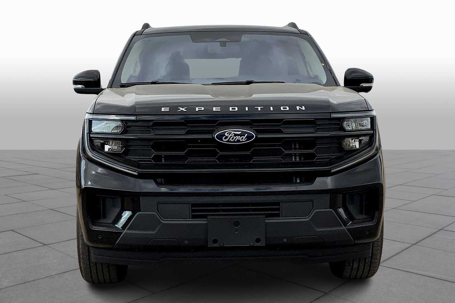 2025 Ford Expedition photo 3
