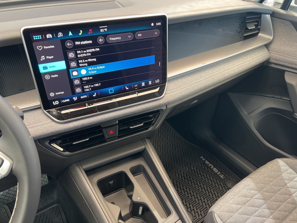 2025 Volkswagen Tiguan S photo 16