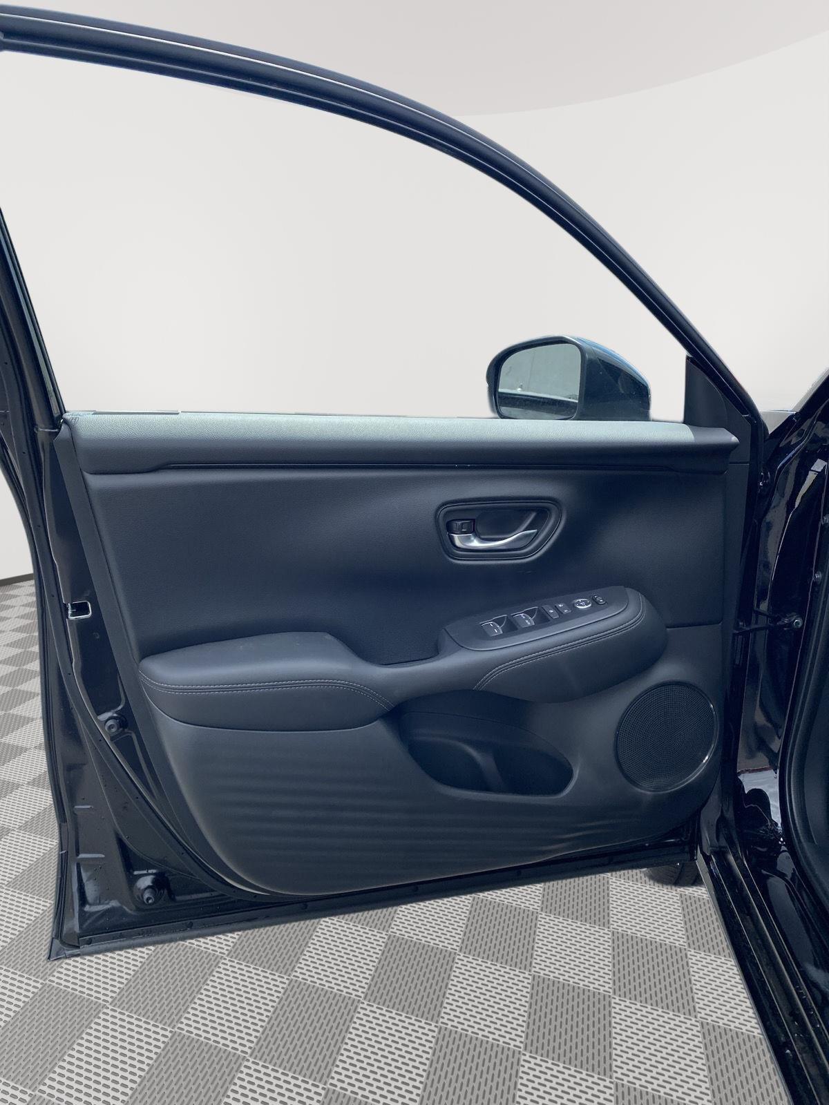 2026 Honda HR-V EX-L photo 14