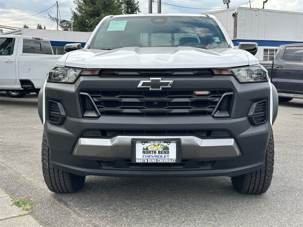 2024 Chevrolet Colorado Trail Boss photo 3