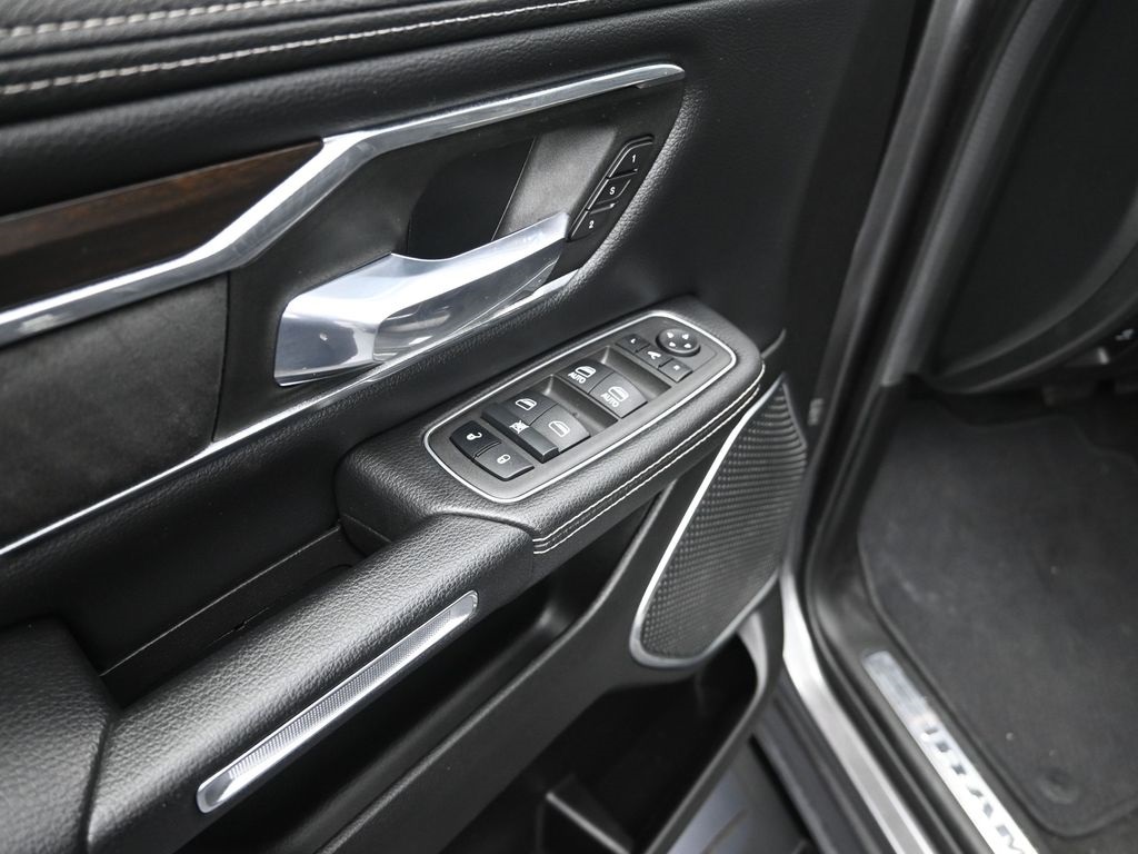 2022 Ram 1500 Laramie photo 6