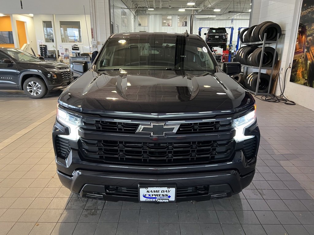 2023 Chevrolet Silverado 1500 RST photo 2