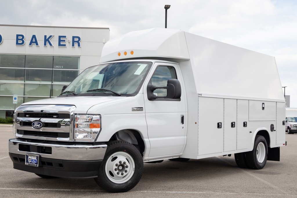 2026 Ford E-350 Base photo 7