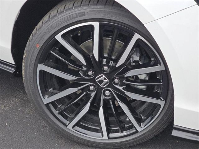 2025 Honda Accord Hybrid Touring photo 3