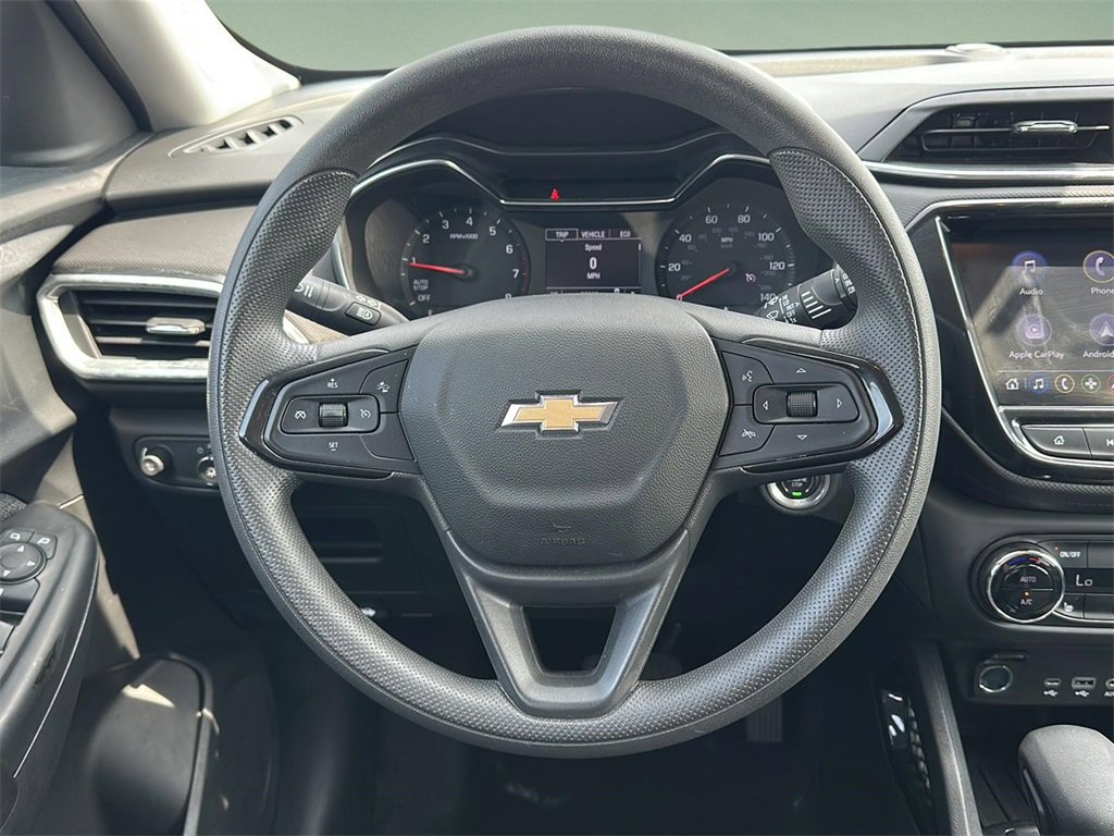 2023 Chevrolet Trailblazer LT photo 3