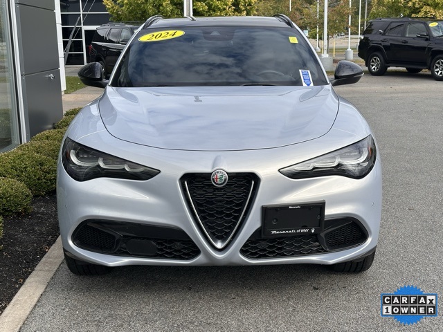 2024 Alfa Romeo Stelvio Ti photo 2