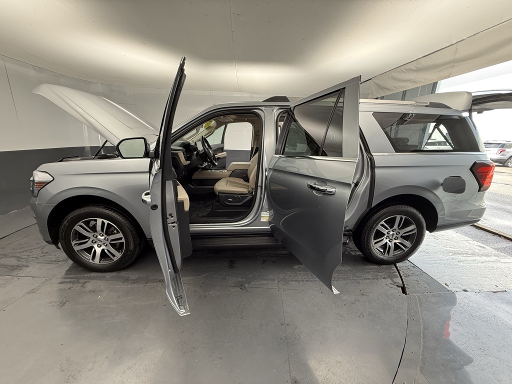 2024 Ford Expedition MAX Limited photo 11