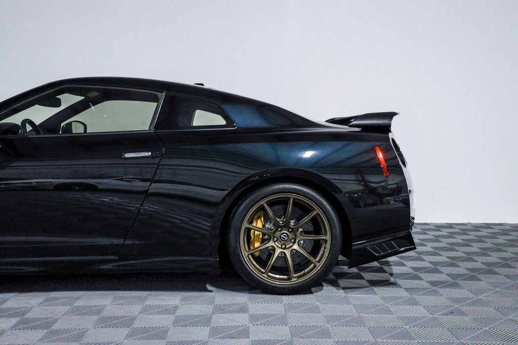 2021 Nissan GT-R Premium photo 15