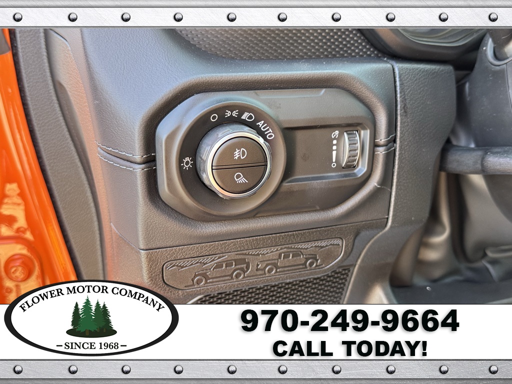2025 Jeep Gladiator Mojave photo 15