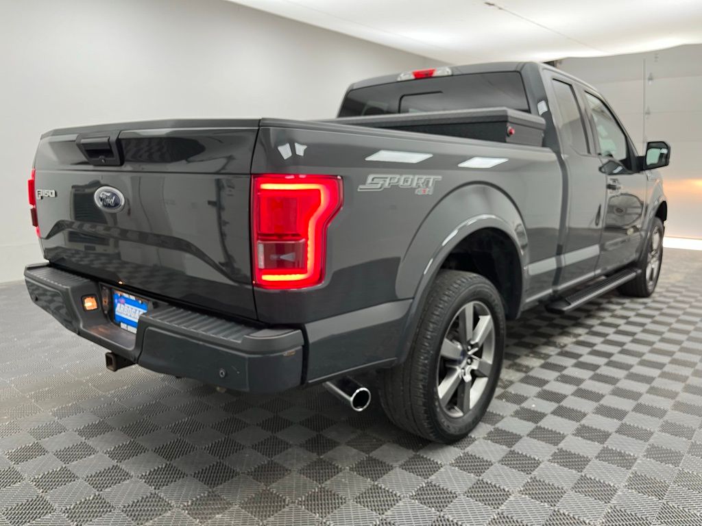 2016 Ford F-150 XLT photo 8