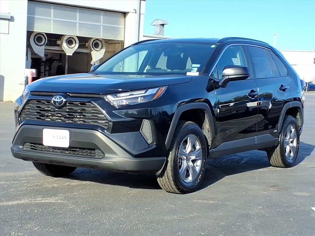 Used 2025 Toyota RAV4 LE with VIN 4T3LWRFV5SU178178 for sale in Kansas City