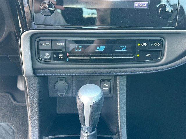 2019 Toyota Corolla L photo 19