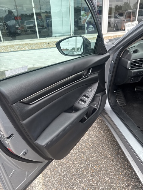 2022 Honda Accord Sport photo 9
