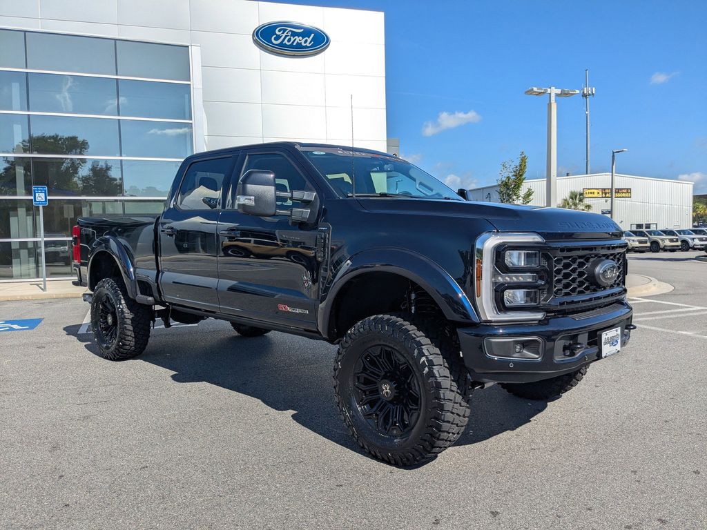 2025 Ford F-250 Lariat photo 2
