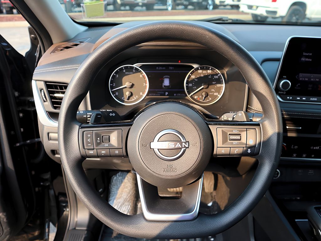 2023 Nissan Rogue SV photo 15
